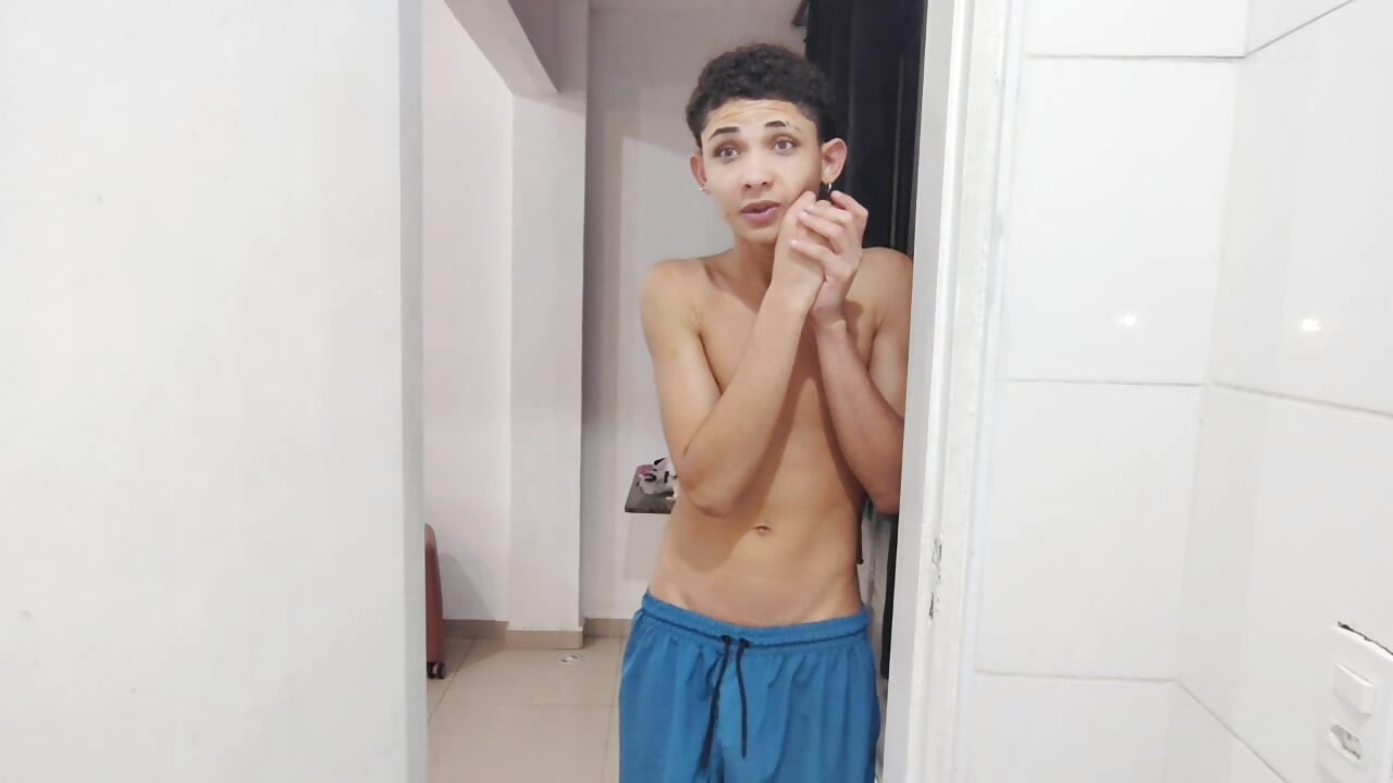 Stepson Masturbates Watching His Stepmother Being Fucked by His Stepfather in the Bathroom
